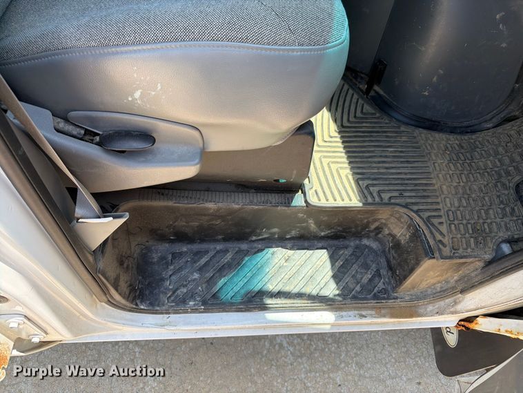 image for item FK3083 2003 Ford E250 van