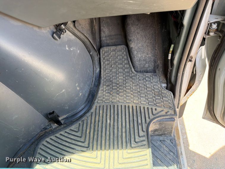 image for item FK3083 2003 Ford E250 van