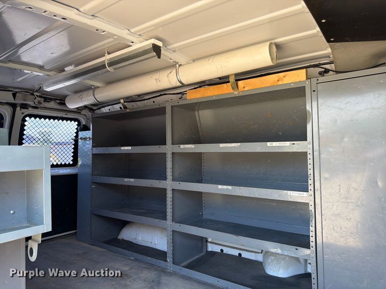 image for item FK3083 2003 Ford E250 van