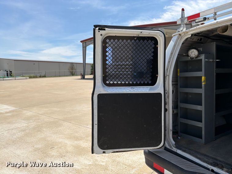 image for item FK3083 2003 Ford E250 van