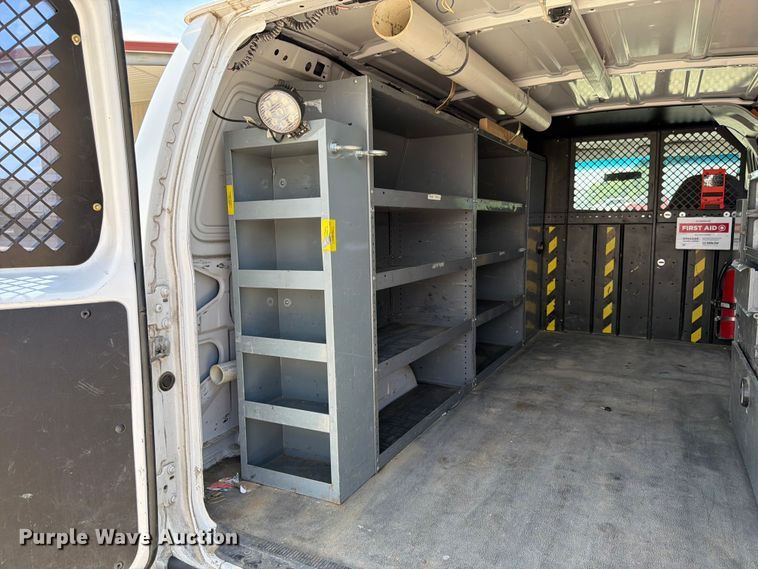 image for item FK3083 2003 Ford E250 van
