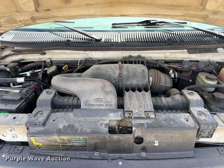 image for item FK3083 2003 Ford E250 van