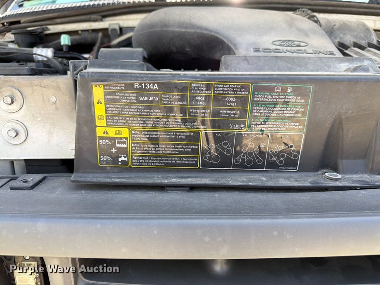 image for item FK3083 2003 Ford E250 van