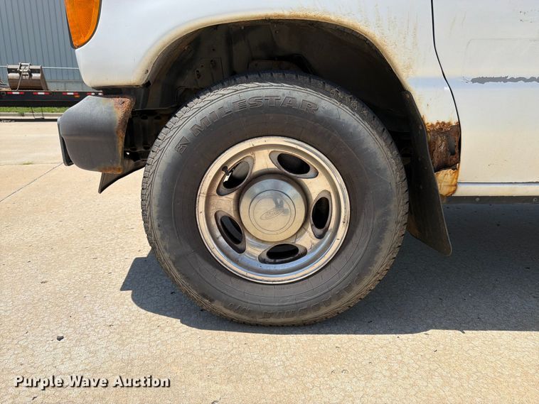 image for item FK3083 2003 Ford E250 van