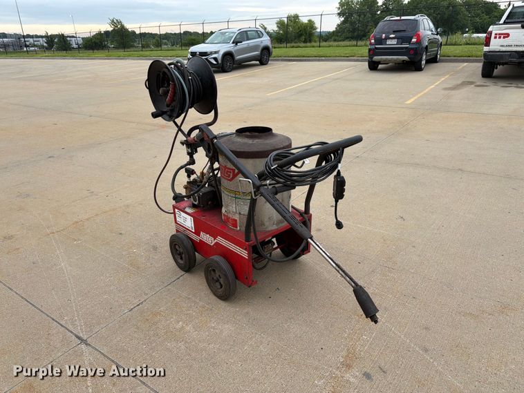 image for item FK3086 Hotsy 555SS hot pressure washer