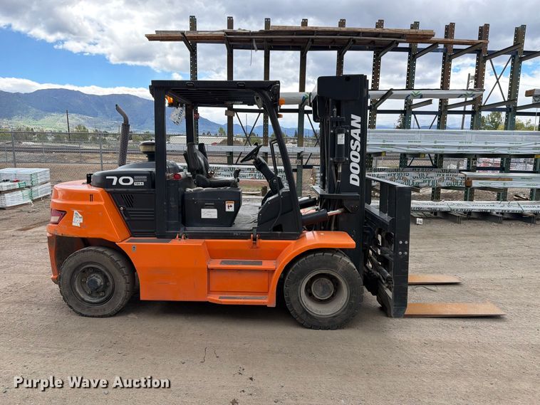 image for item FK4503 Doosan D70S-7 forklift