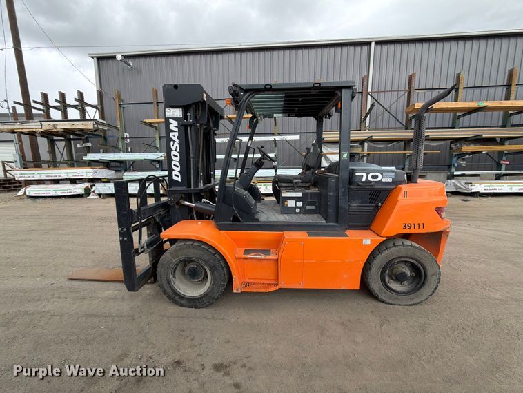 image for item FK4503 Doosan D70S-7 forklift