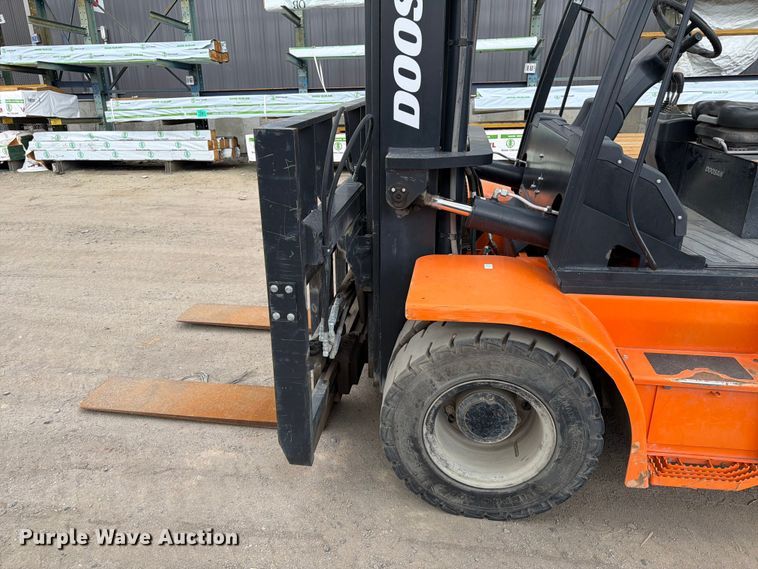 image for item FK4503 Doosan D70S-7 forklift