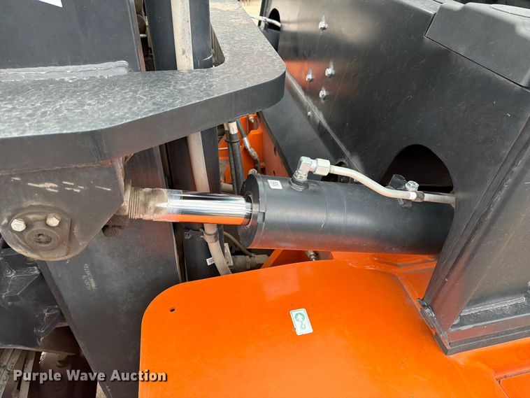 image for item FK4503 Doosan D70S-7 forklift