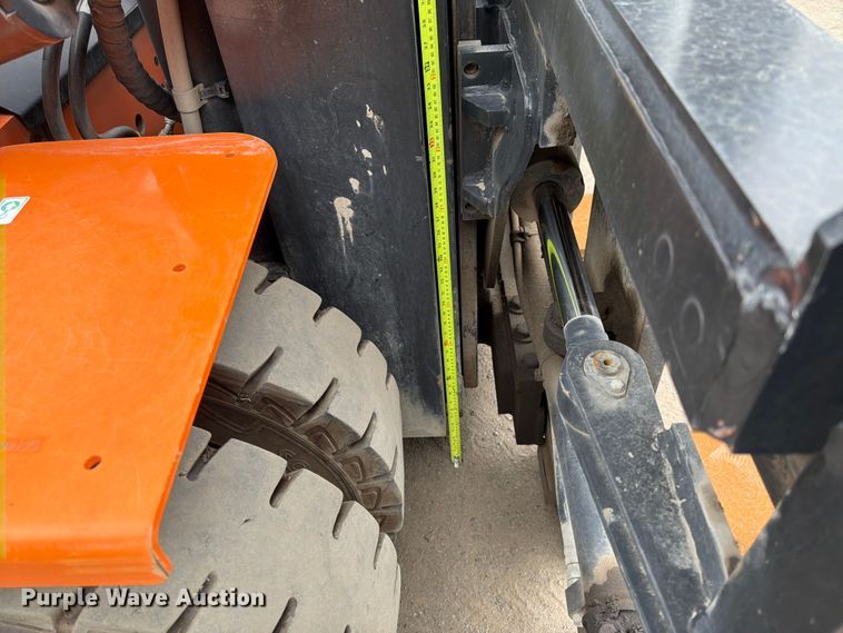 image for item FK4503 Doosan D70S-7 forklift