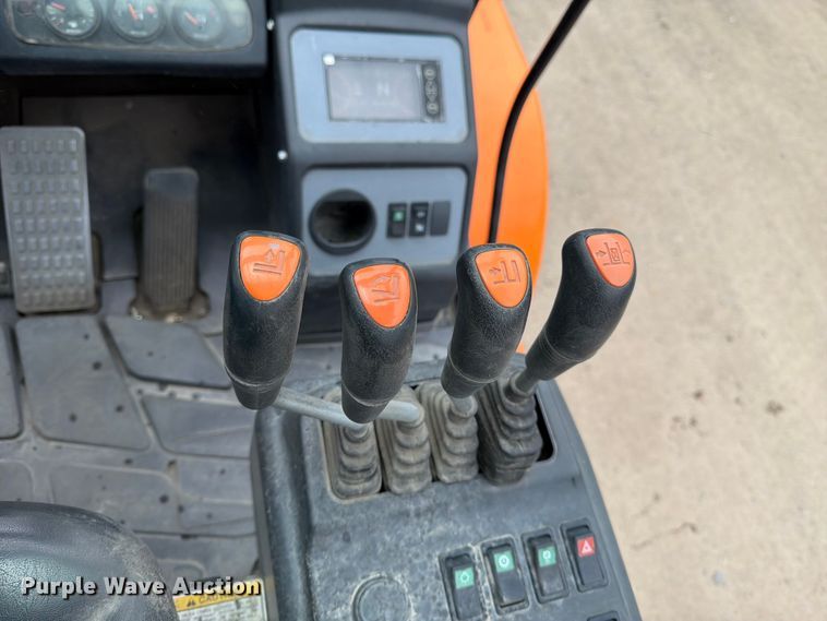 image for item FK4503 Doosan D70S-7 forklift