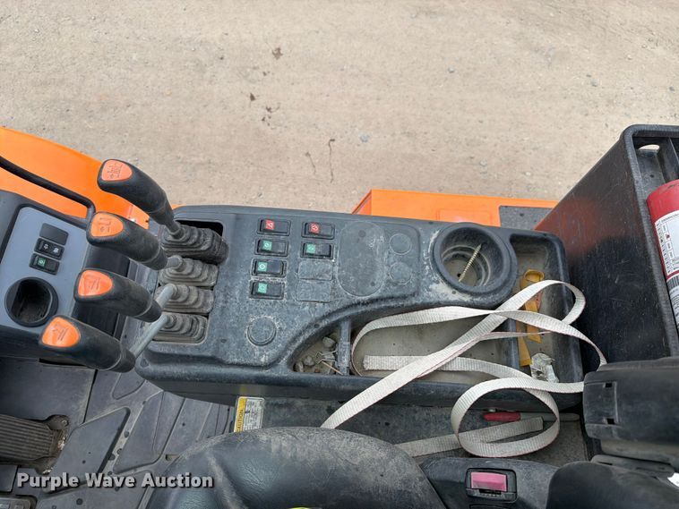 image for item FK4503 Doosan D70S-7 forklift