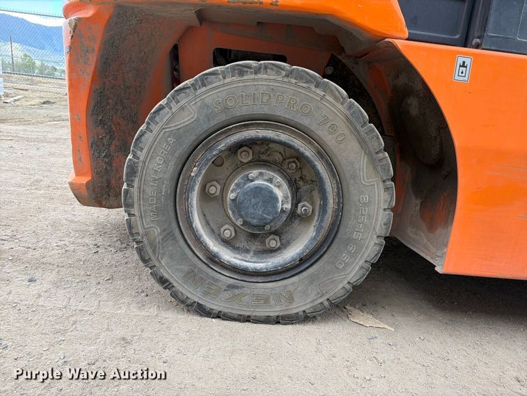 image for item FK4503 Doosan D70S-7 forklift