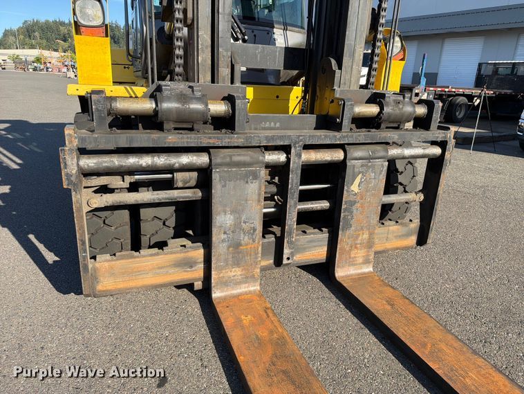 image for item FK4504 2016 Hyundai 130D-9 forklift
