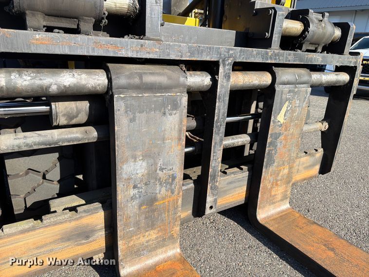 image for item FK4504 2016 Hyundai 130D-9 forklift
