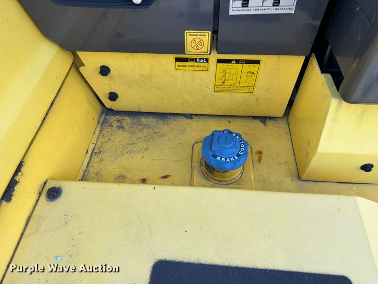 image for item FK4504 2016 Hyundai 130D-9 forklift