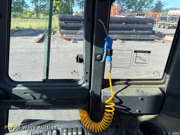 image for item FK4504 2016 Hyundai 130D-9 forklift