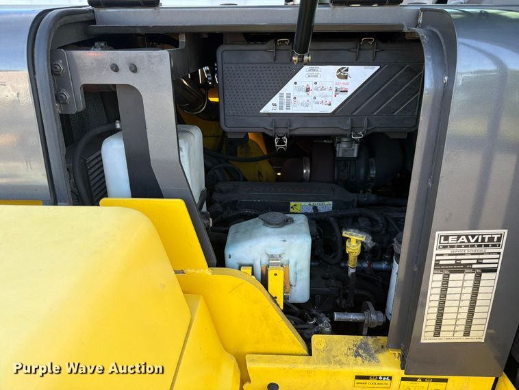 image for item FK4504 2016 Hyundai 130D-9 forklift