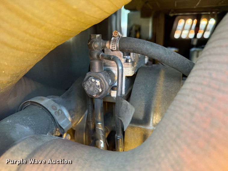 image for item FK4504 2016 Hyundai 130D-9 forklift