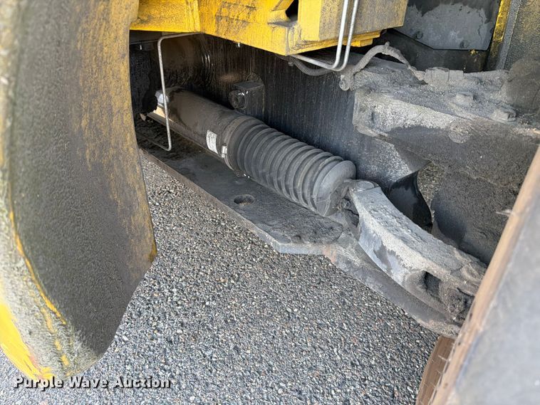 image for item FK4504 2016 Hyundai 130D-9 forklift