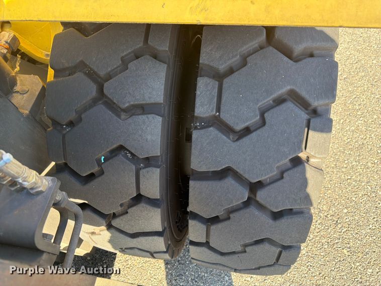 image for item FK4504 2016 Hyundai 130D-9 forklift