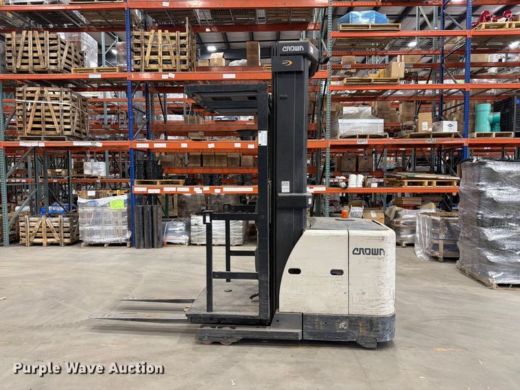 image for item FM7543 2019 Crown SP3520-30 order picker
