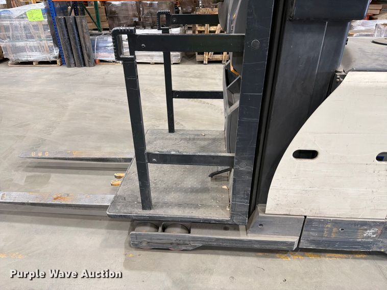 image for item FM7543 2019 Crown SP3520-30 order picker