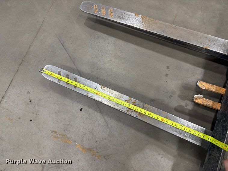 image for item FM7543 2019 Crown SP3520-30 order picker