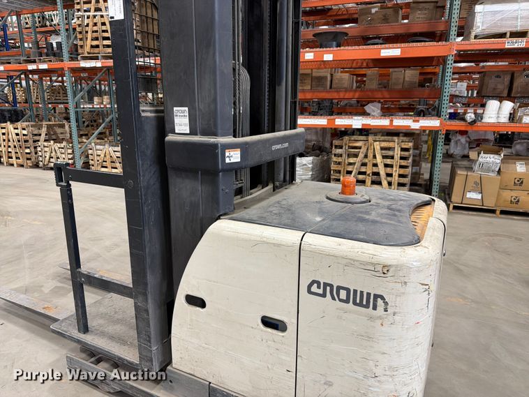 image for item FM7543 2019 Crown SP3520-30 order picker