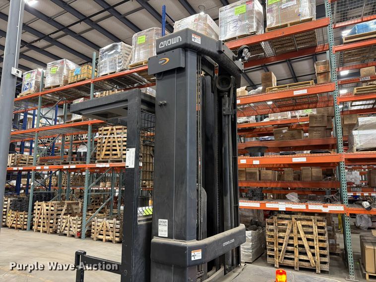 image for item FM7543 2019 Crown SP3520-30 order picker