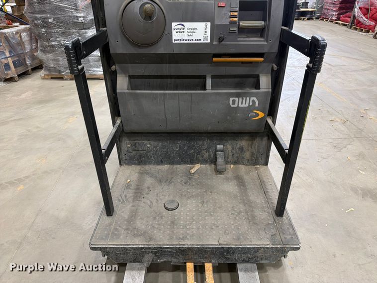 image for item FM7543 2019 Crown SP3520-30 order picker