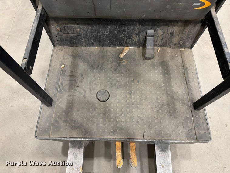 image for item FM7543 2019 Crown SP3520-30 order picker