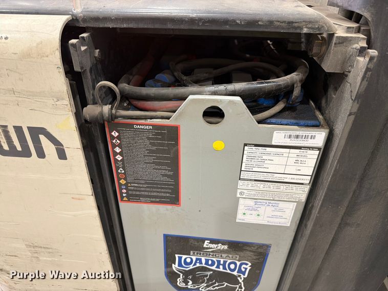 image for item FM7543 2019 Crown SP3520-30 order picker