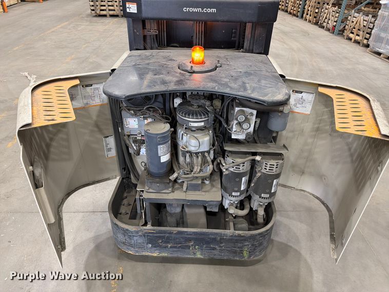 image for item FM7543 2019 Crown SP3520-30 order picker