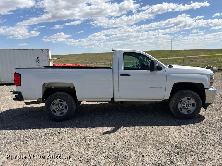 image for item FM7544 2016 Chevrolet Silverado 2500 pickup truck