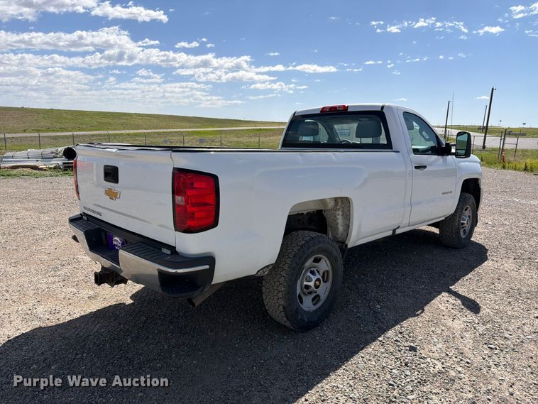 image for item FM7544 2016 Chevrolet Silverado 2500 pickup truck