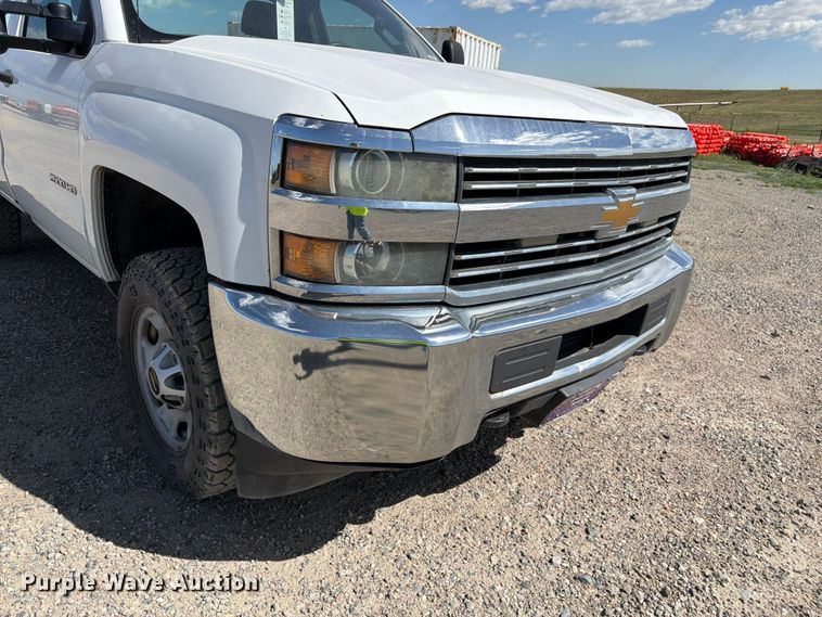 image for item FM7544 2016 Chevrolet Silverado 2500 pickup truck