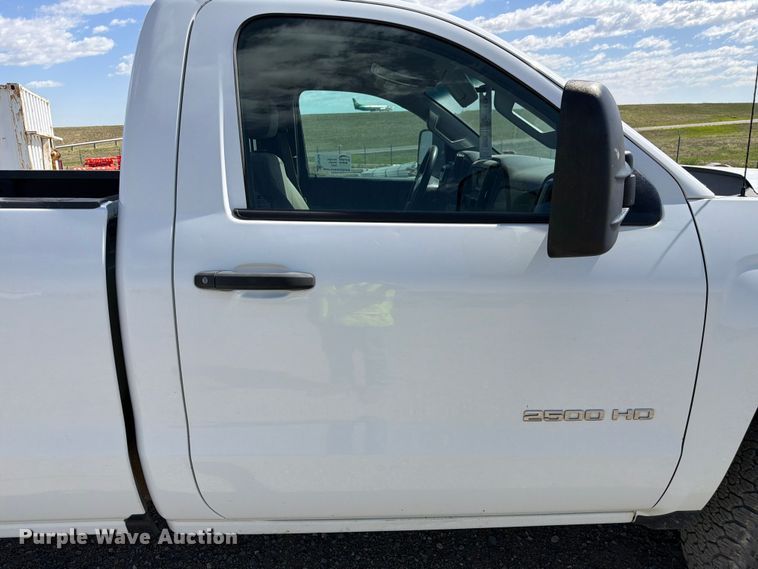 image for item FM7544 2016 Chevrolet Silverado 2500 pickup truck