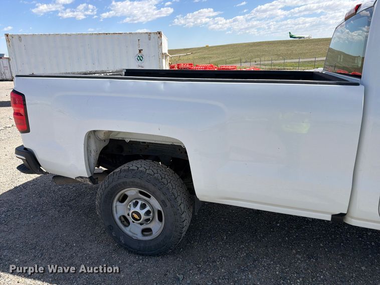 image for item FM7544 2016 Chevrolet Silverado 2500 pickup truck