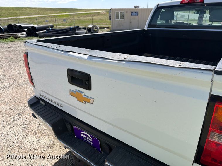 image for item FM7544 2016 Chevrolet Silverado 2500 pickup truck