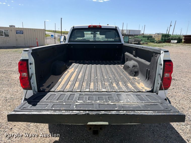 image for item FM7544 2016 Chevrolet Silverado 2500 pickup truck