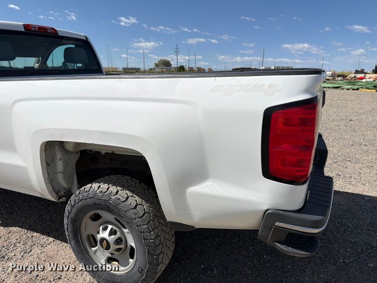 image for item FM7544 2016 Chevrolet Silverado 2500 pickup truck