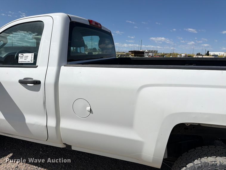 image for item FM7544 2016 Chevrolet Silverado 2500 pickup truck