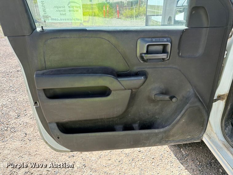 image for item FM7544 2016 Chevrolet Silverado 2500 pickup truck