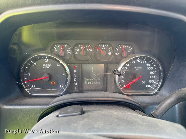 image for item FM7544 2016 Chevrolet Silverado 2500 pickup truck