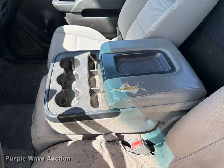 image for item FM7544 2016 Chevrolet Silverado 2500 pickup truck