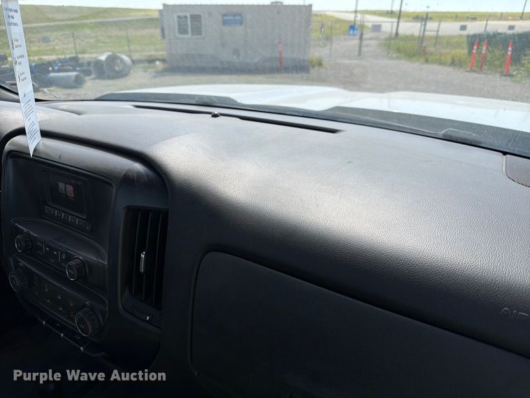 image for item FM7544 2016 Chevrolet Silverado 2500 pickup truck