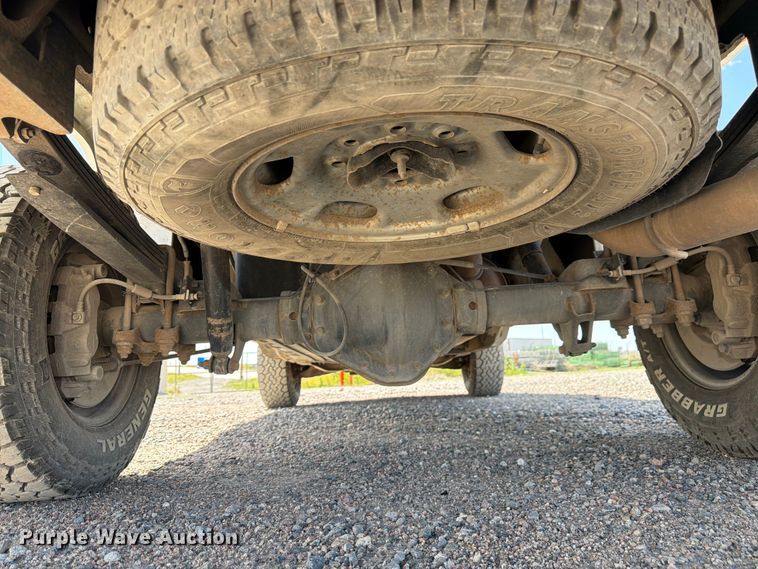 image for item FM7544 2016 Chevrolet Silverado 2500 pickup truck