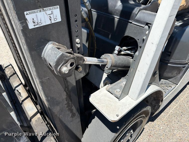 image for item FM7549 2016 UniCarriers PF50 forklift