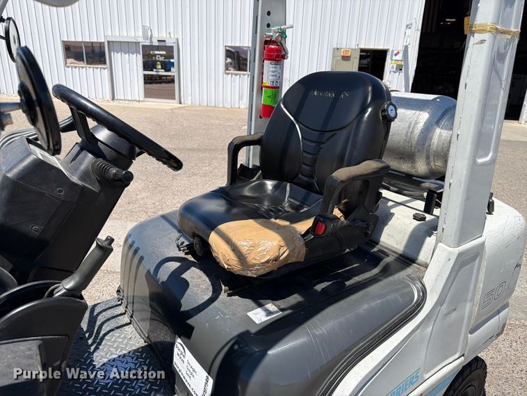 image for item FM7549 2016 UniCarriers PF50 forklift
